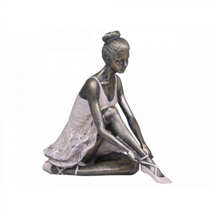 Ballerine assise