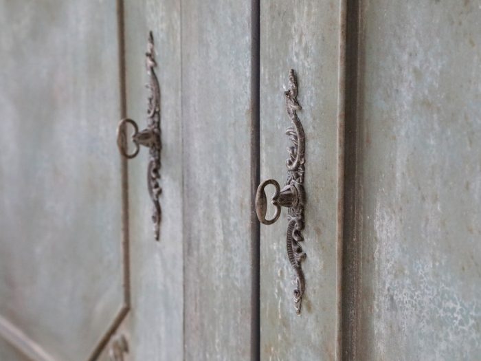 Meuble à 2 portes et à 2 tiroirs – Image 3