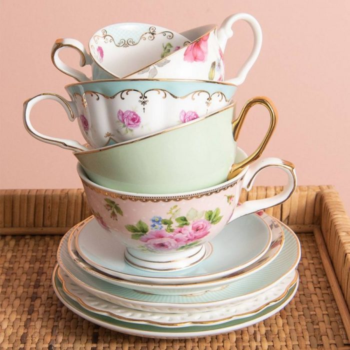 Tasse et soucoupe en porcelaine turquoise – Image 3
