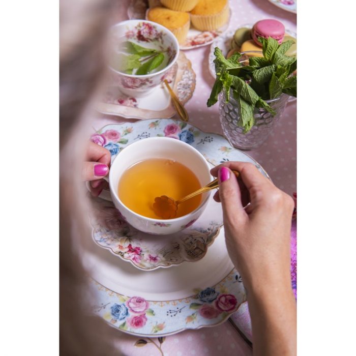 Assiette plate en céramique avec des roses – Image 2