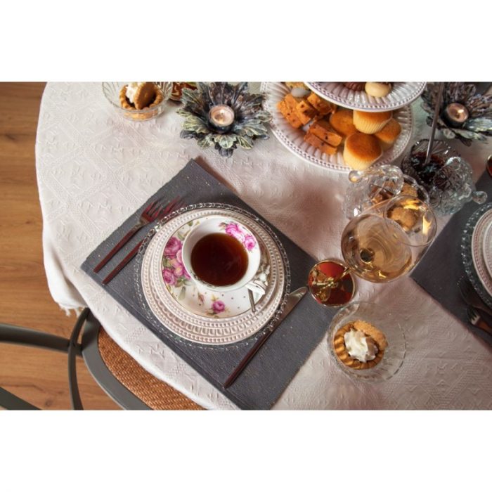 Tasse et soucoupe en porcelaine dorée – Image 5