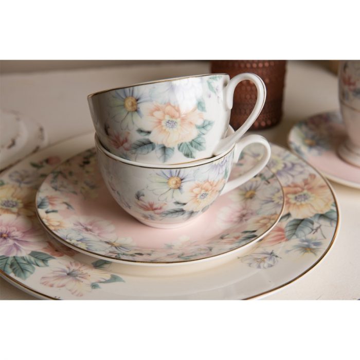 Tasse et soucoupe en porcelaine fleurs – Image 3