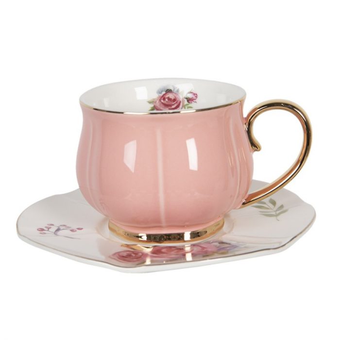 Tasse et soucoupe en porcelaine rose