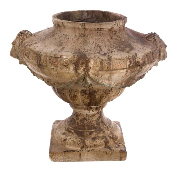 Pot antique tête de lion
