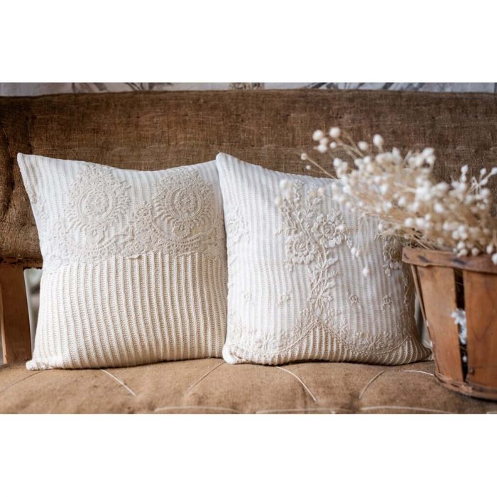 Coussin en coton avec dentelle – Image 2