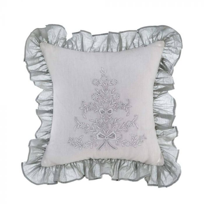 Coussin brodé décor floral